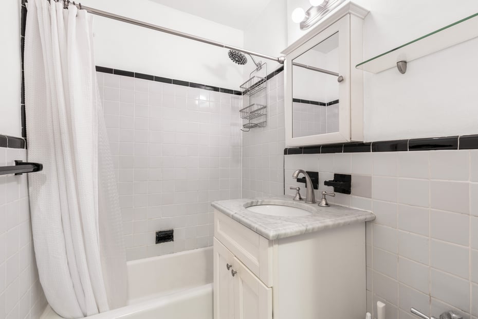 325 King Street  #5c Photo 16