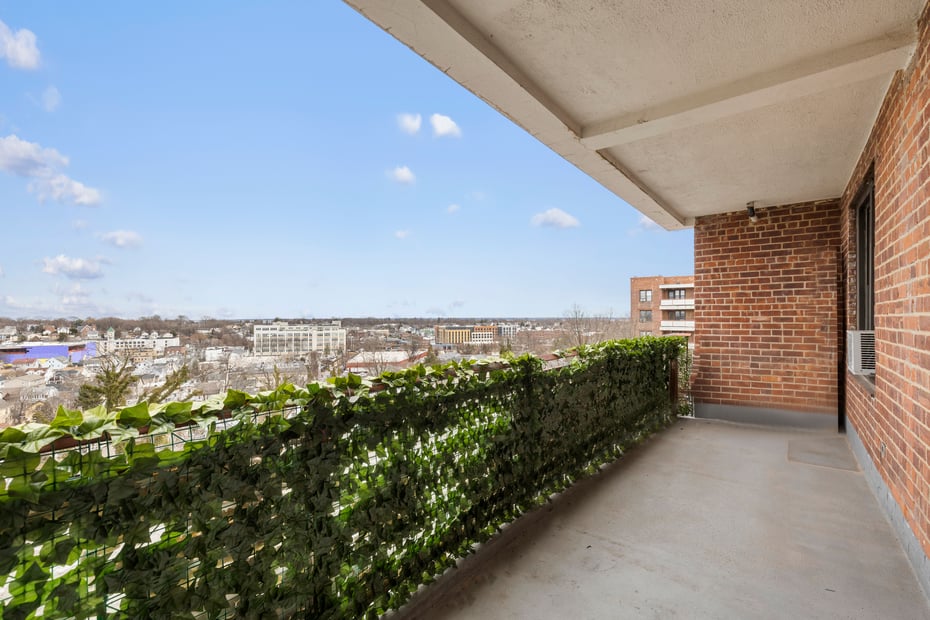 325 King Street  #5c Photo 19