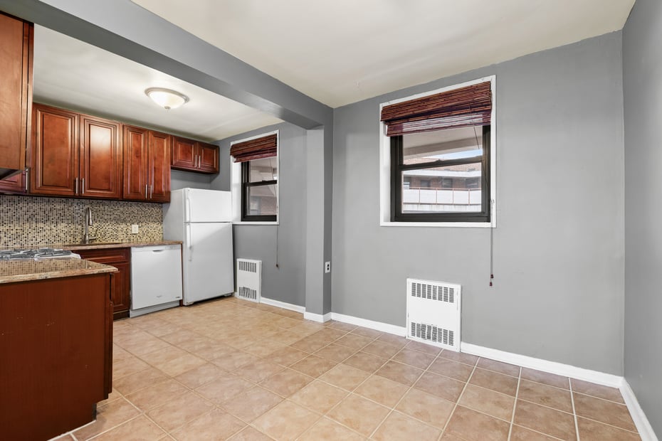 325 King Street  #5c Photo 14