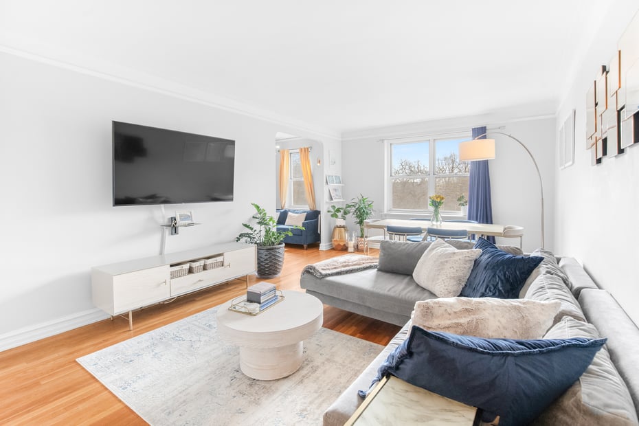1 Bronxville Road  #2E Photo 1