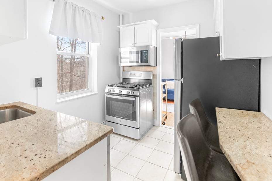 1 Bronxville Road  #2E Photo 13