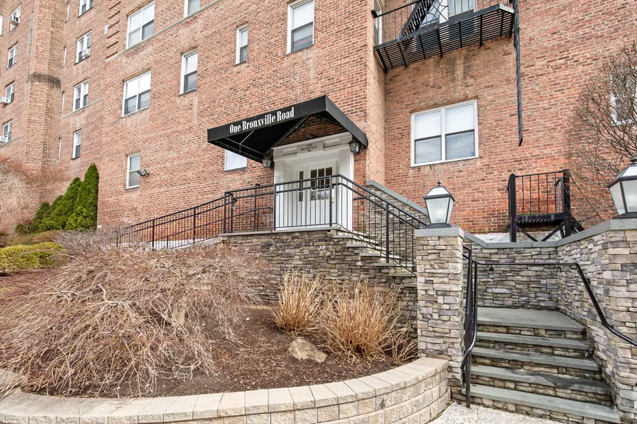1 Bronxville Road  #2E Photo 19