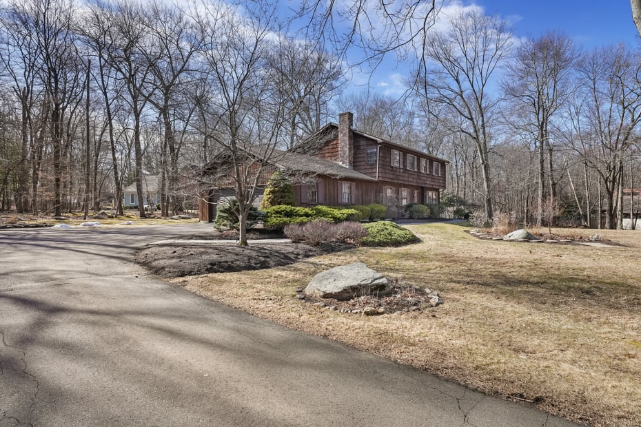10 Tanglewood Drive Photo 35