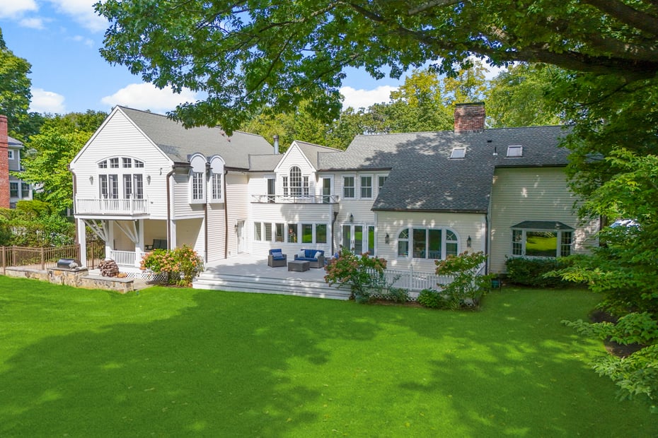 12 Flint Avenue Photo 3