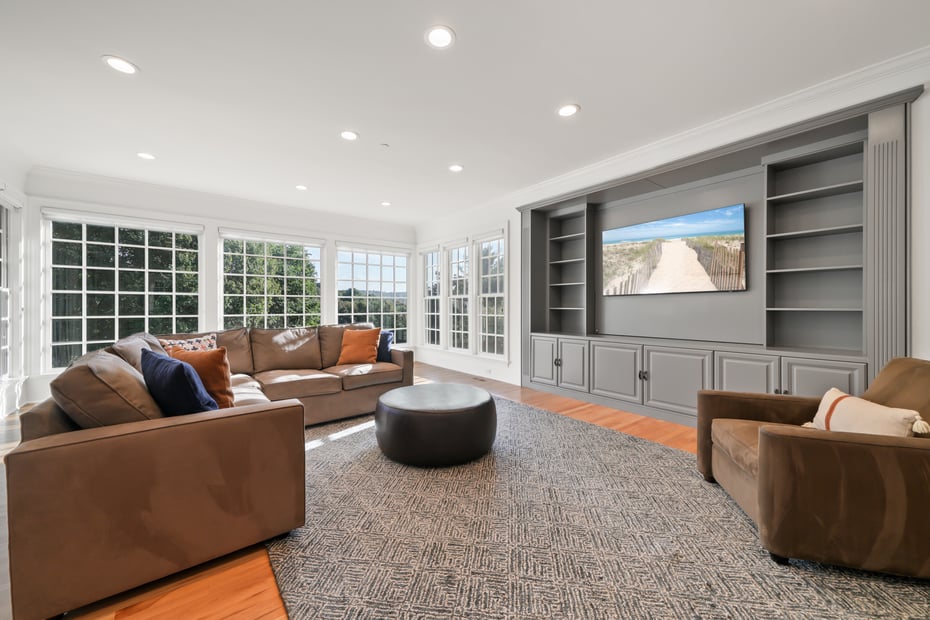 2 Belmont Drive Photo 8