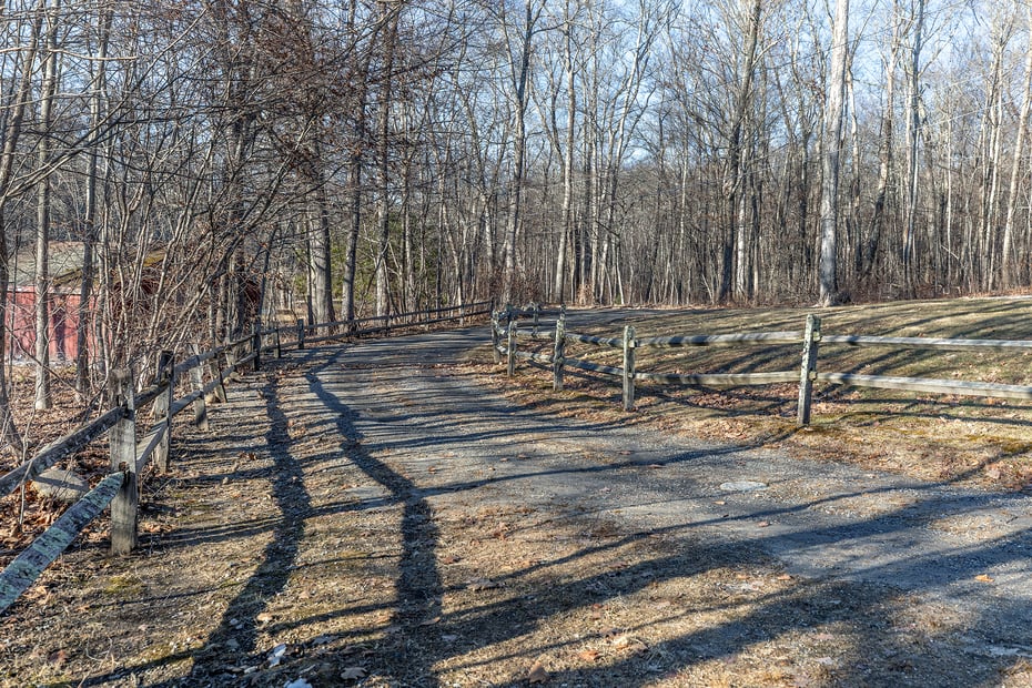 56 Mount Tom Passway Photo 34