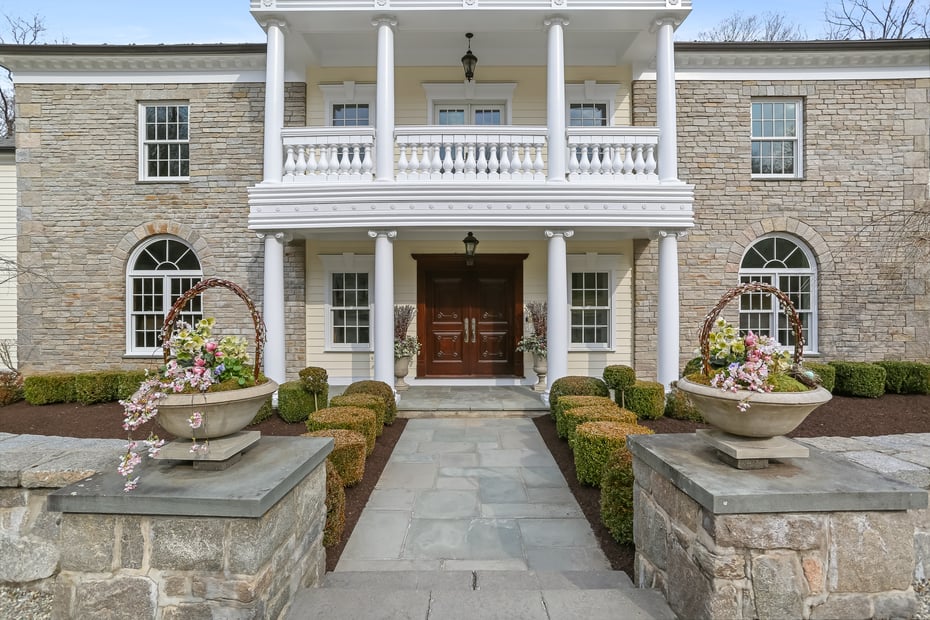 637 Valley Road Photo 4