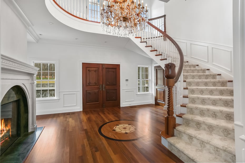637 Valley Road Photo 5