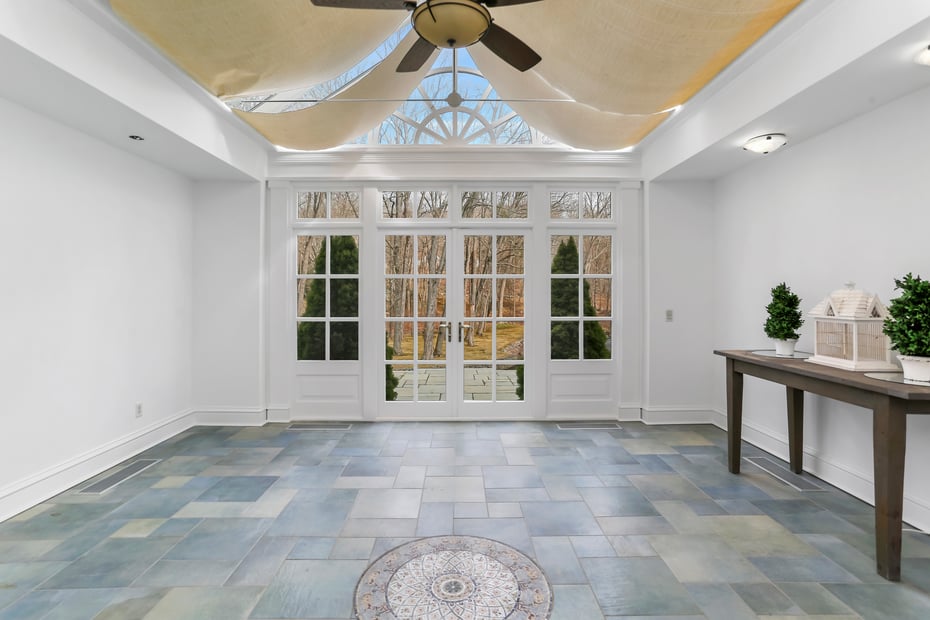 637 Valley Road Photo 10