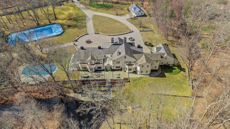 637 Valley Road Photo 35
