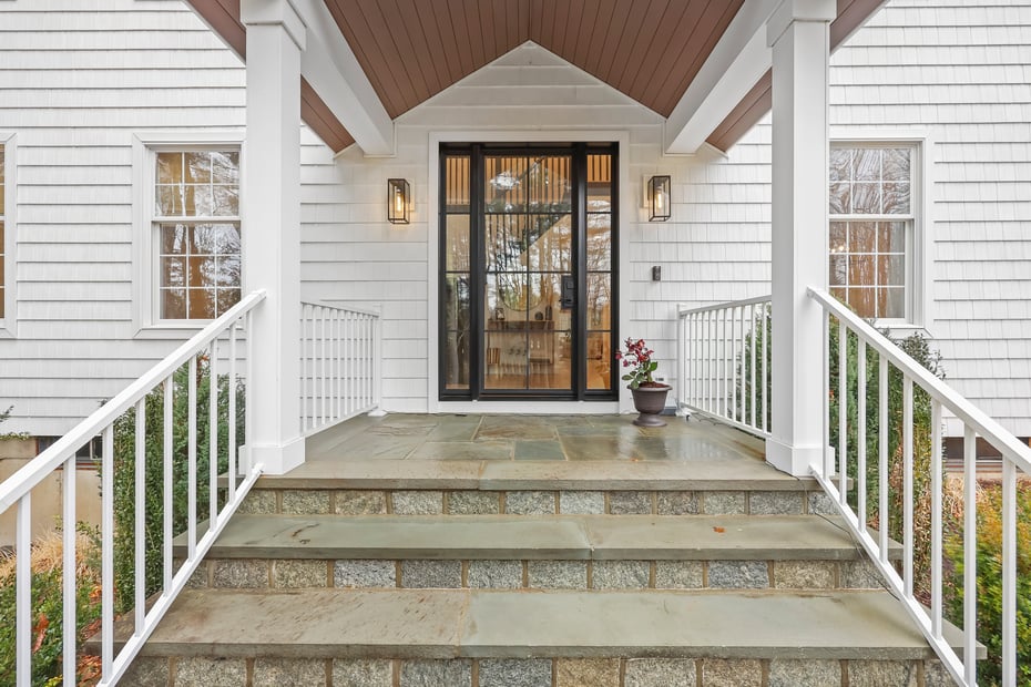 2 Saugatuck Ridge Road Photo 2