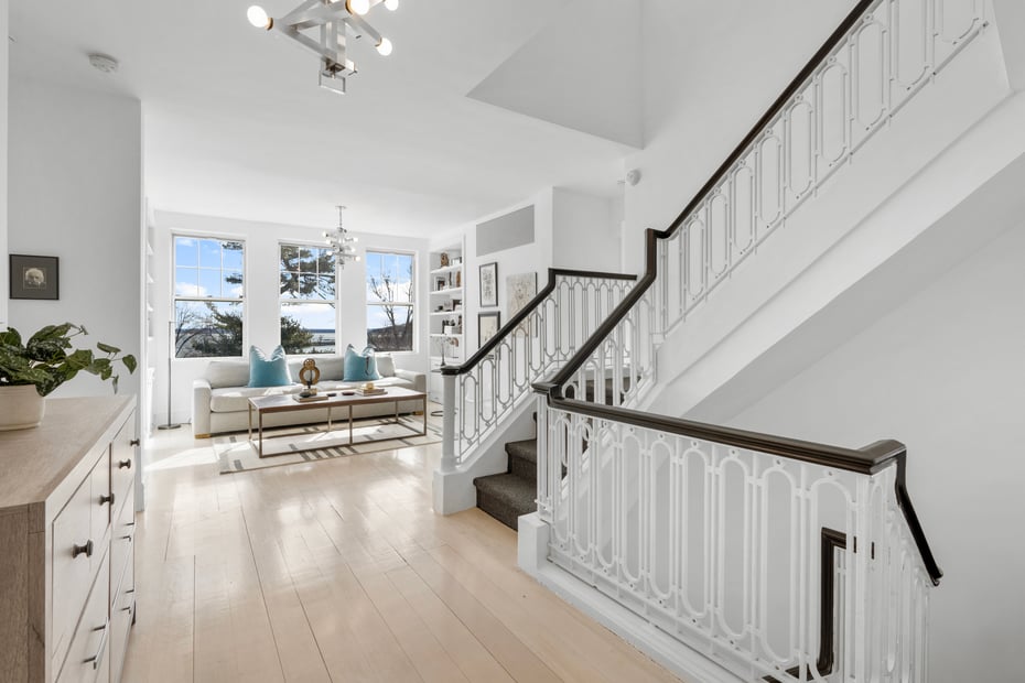 1475 Roosevelt Place Photo 11
