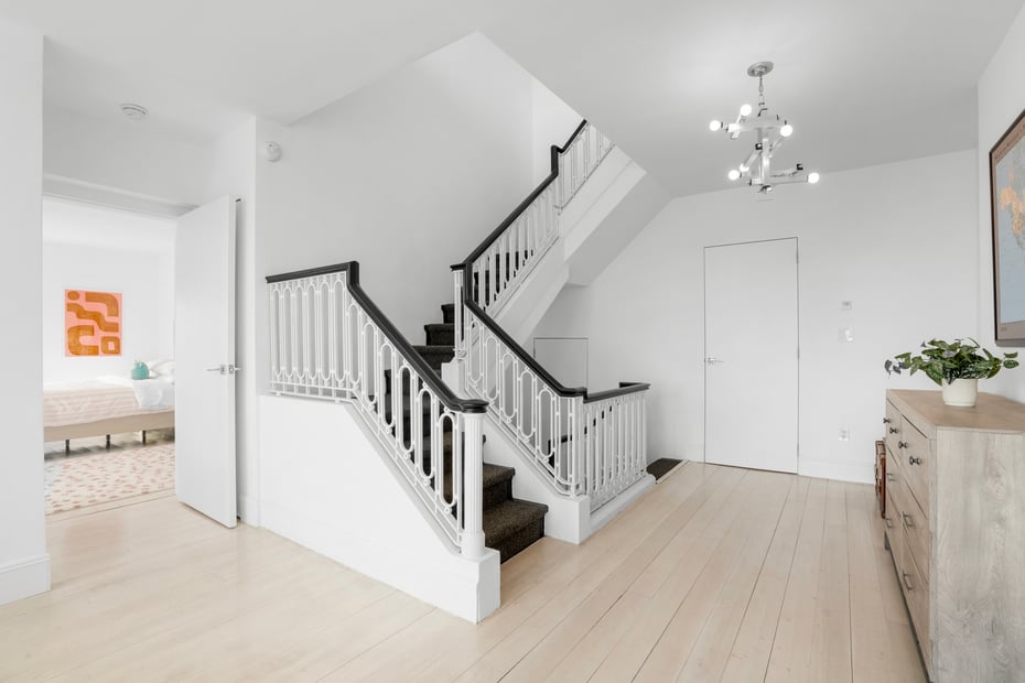 1475 Roosevelt Place Photo 18