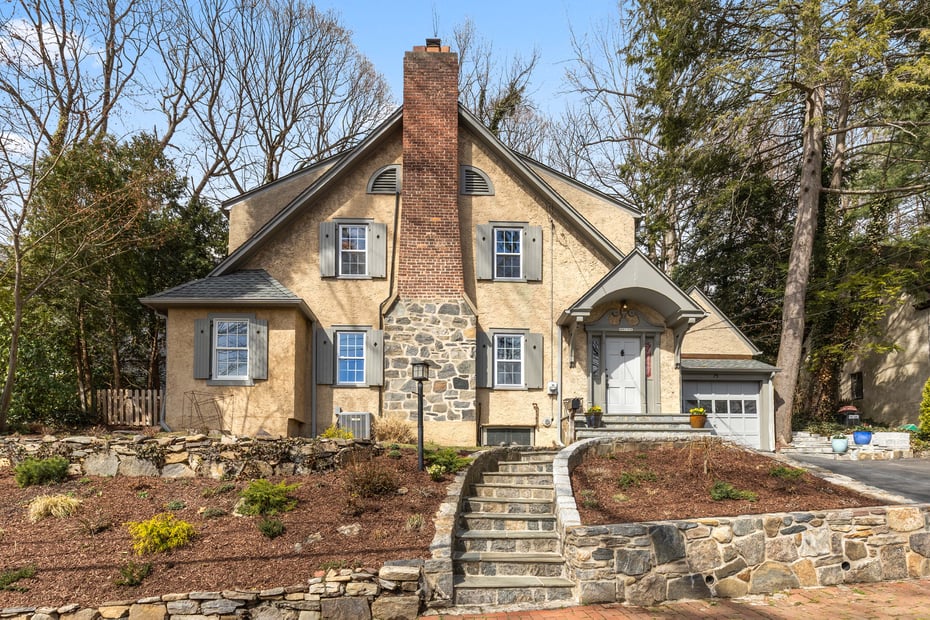 75 Edgemont Road Photo 1
