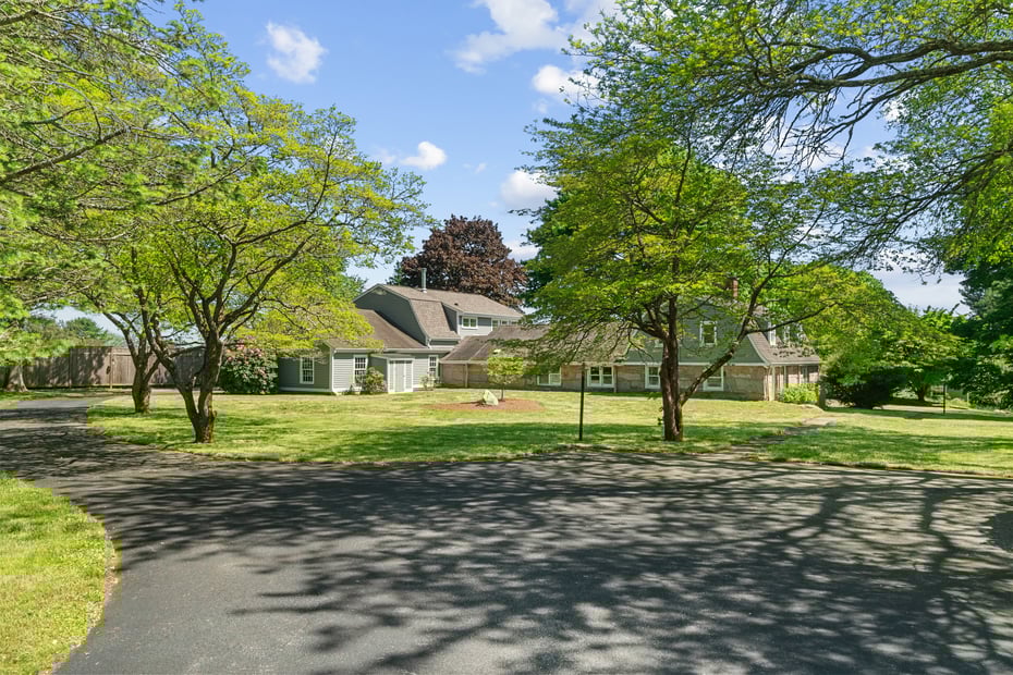 1335 Pequot Trail Photo 12