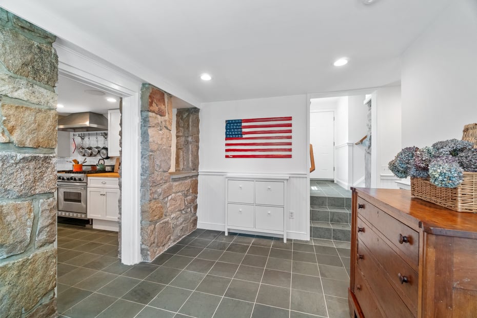 1335 Pequot Trail Photo 14