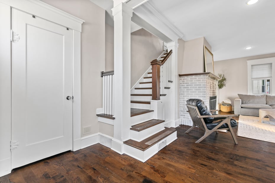 890 Elm Street Photo 14