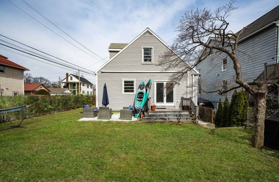 118 Van Tassel Avenue Photo 32