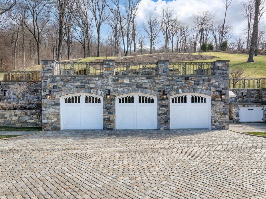 402 Sarles Street Photo 35