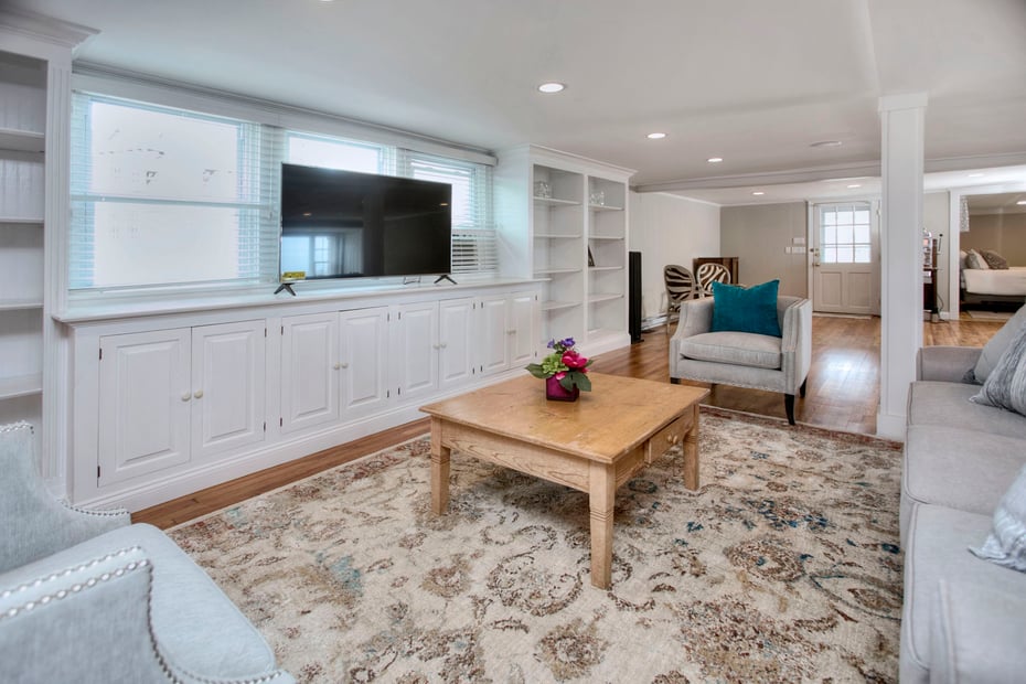 1007 Fairfield Beach Road Photo 9