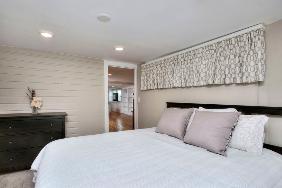 1007 Fairfield Beach Road Photo 16