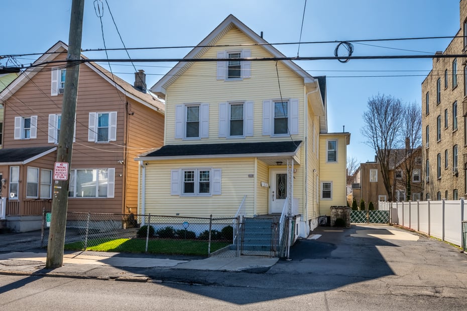 92 Washington Avenue Photo 1