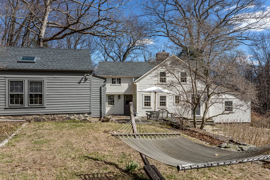 16-17 Coburn Road East Photo 4