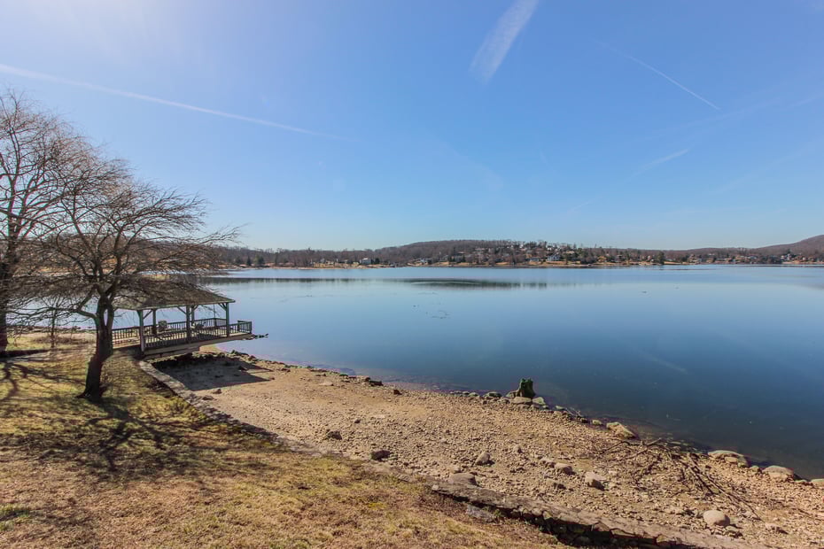 279 Candlewood Lake Road Photo 32