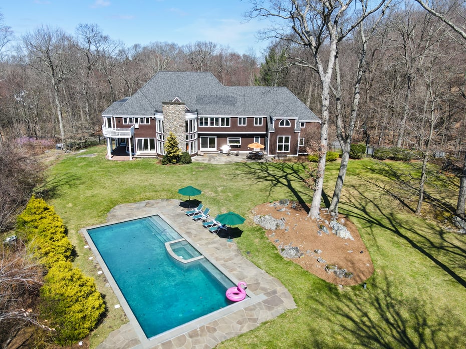 26 Hemlock Hills Photo 1