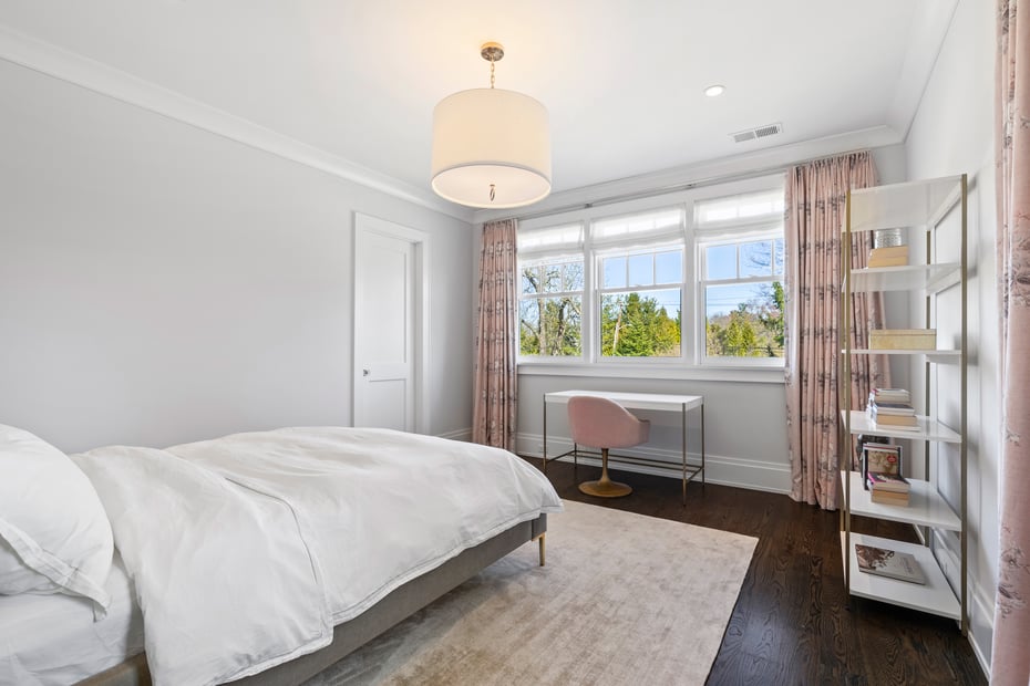 96 Forest Avenue Photo 32