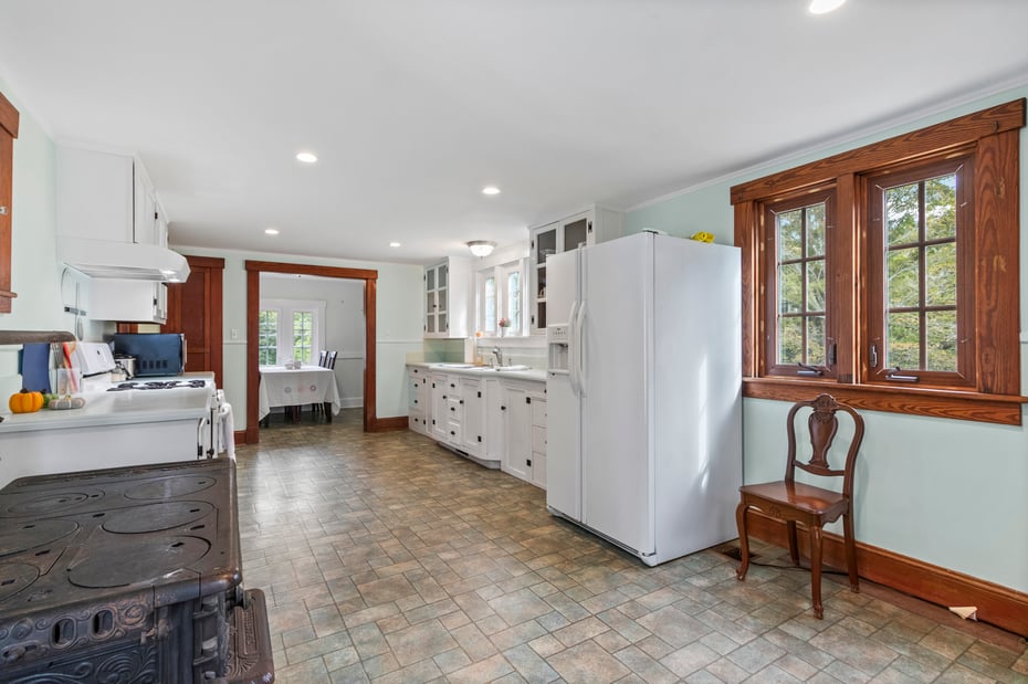 587 Taugwonk Road Photo 10