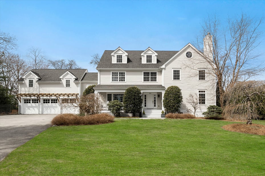 803 Oakwood Road Photo 1