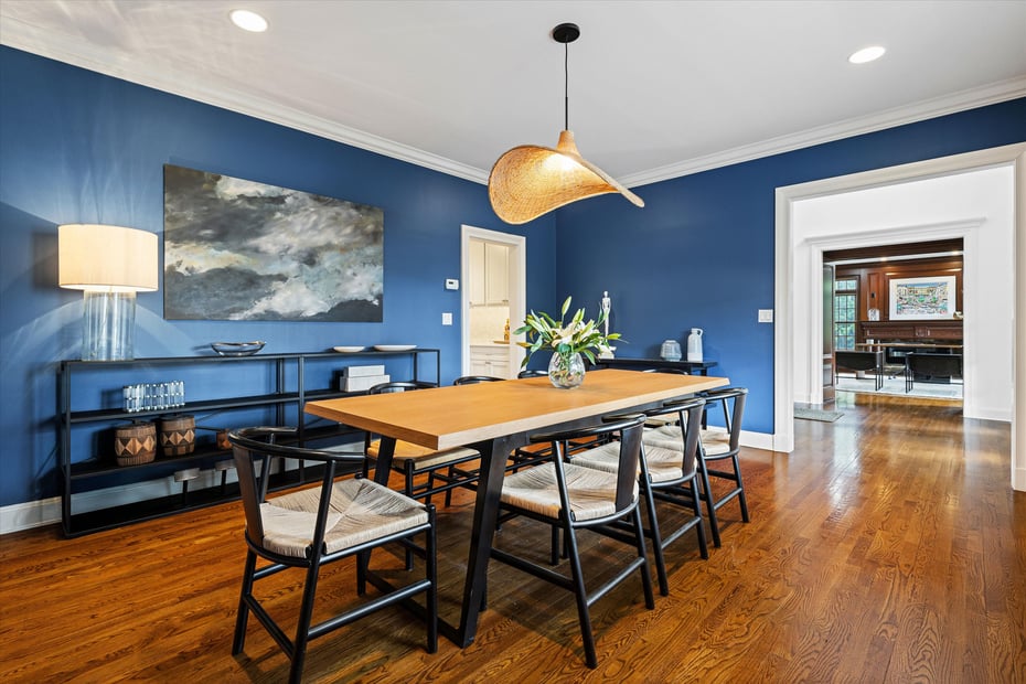 803 Oakwood Road Photo 6