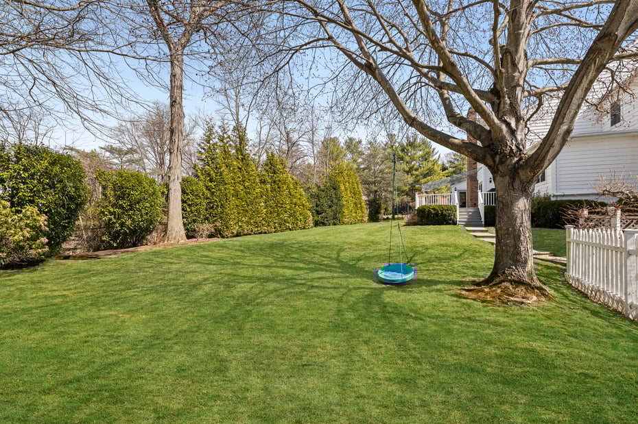 9 Westwood Drive Photo 34