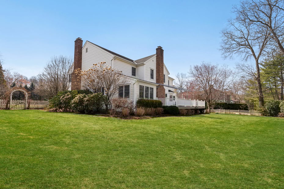 9 Westwood Drive Photo 36