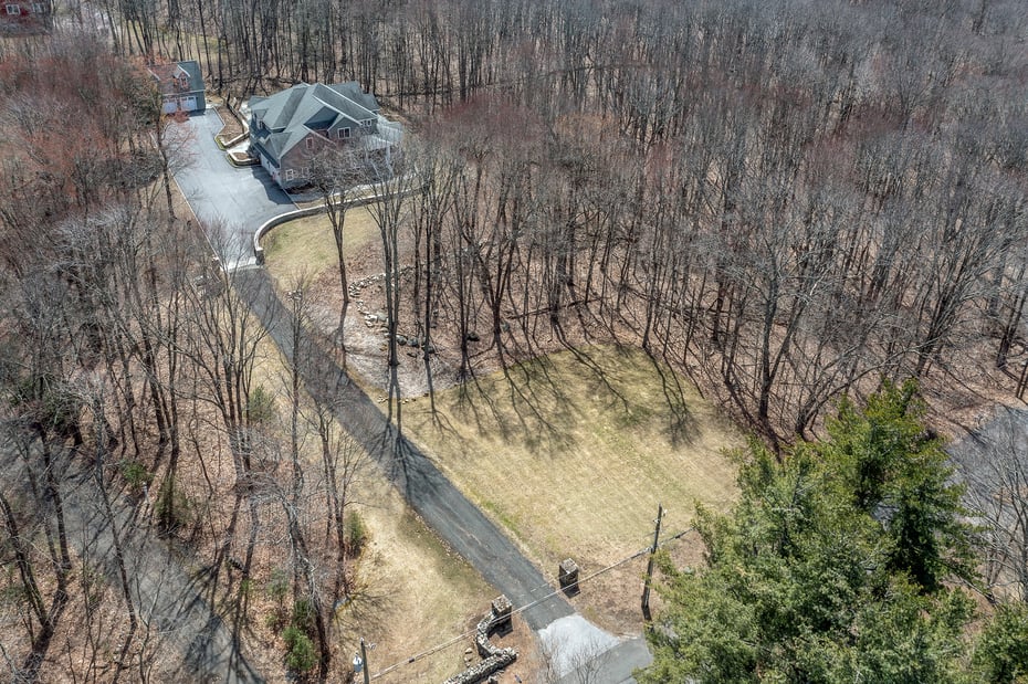 75 Hickory Hill Road Photo 3