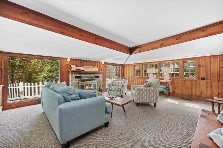 7 Ford Road Photo 10