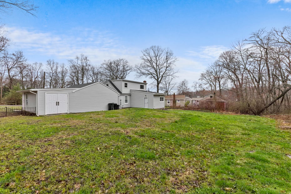 10 3rd Avenue Photo 23