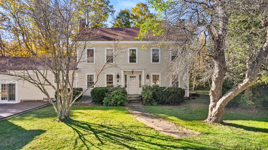 191 Sandisfield Rd Photo 1
