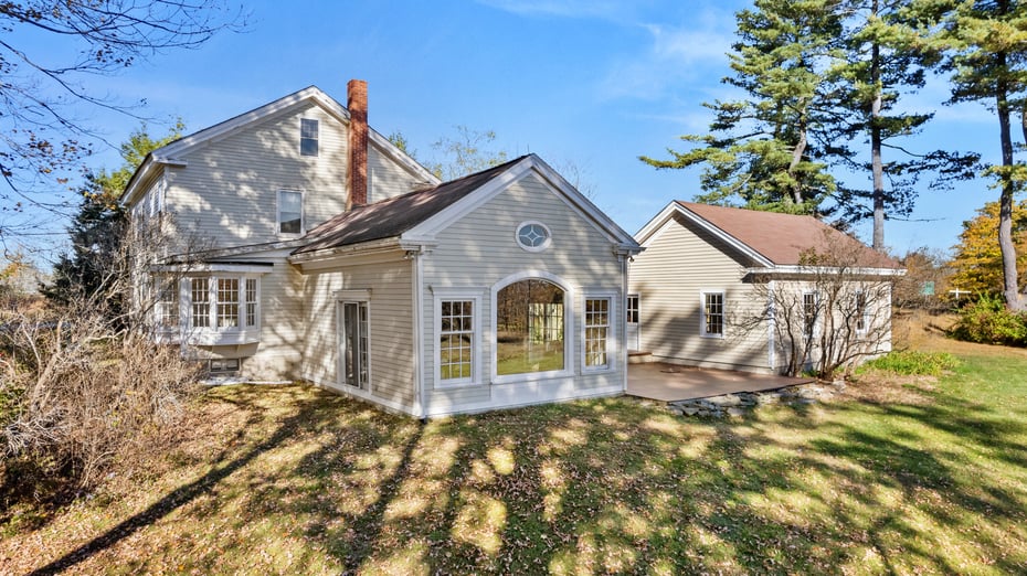 191 Sandisfield Rd Photo 3
