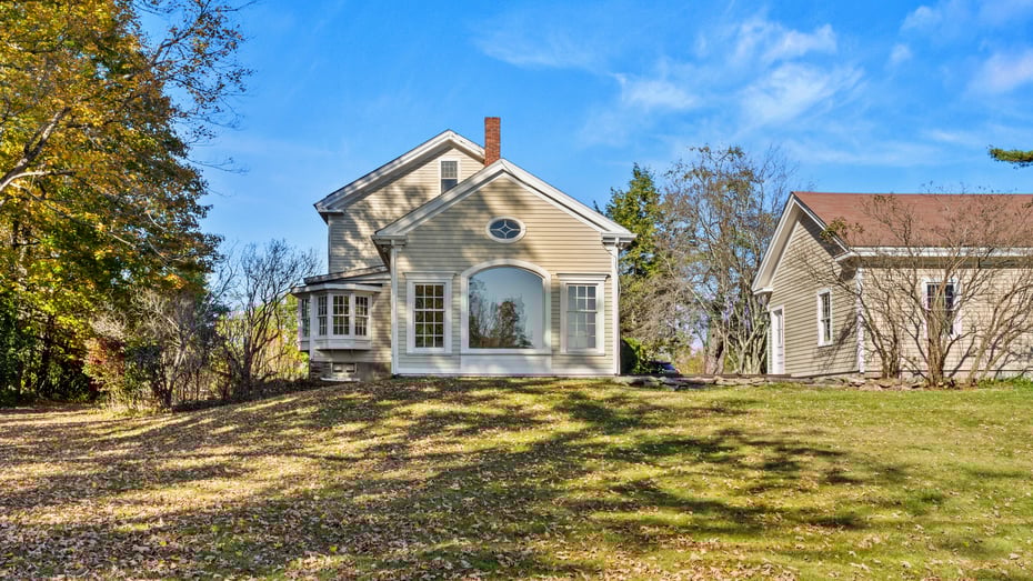191 Sandisfield Rd Photo 39