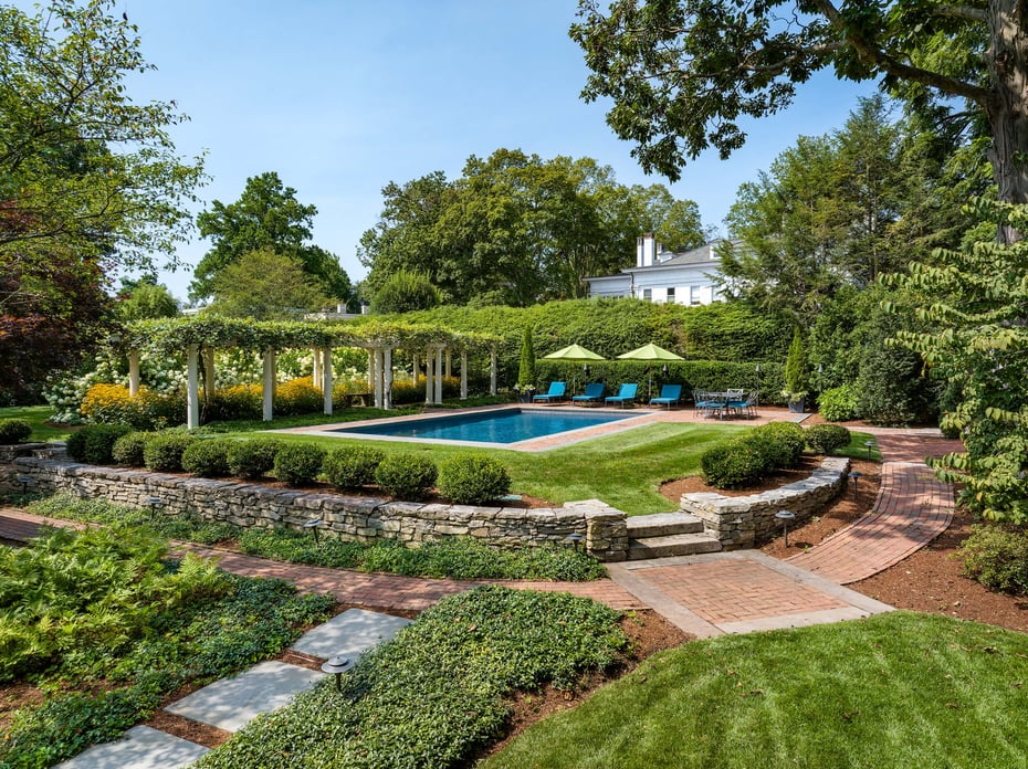 7 Dickinson Lane Photo 3