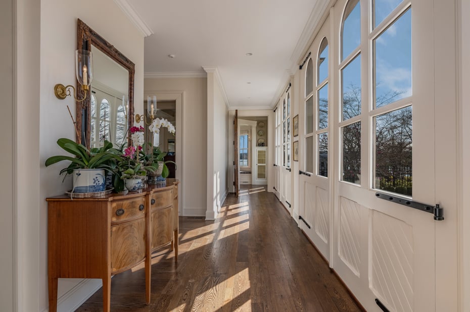 7 Dickinson Lane Photo 6