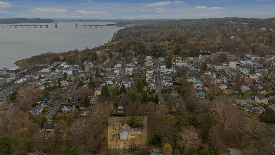 14 Barney Park Photo 40