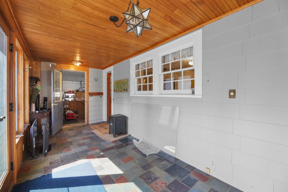 979 West St Photo 31