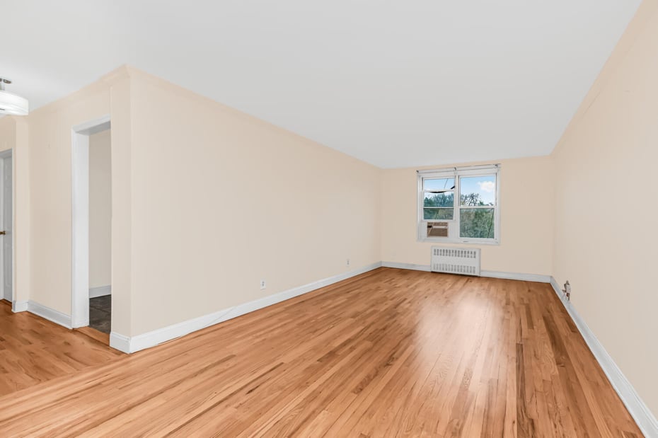 1304 Midland Avenue  #C35 Photo 2