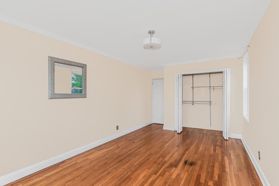 1304 Midland Avenue  #C35 Photo 11