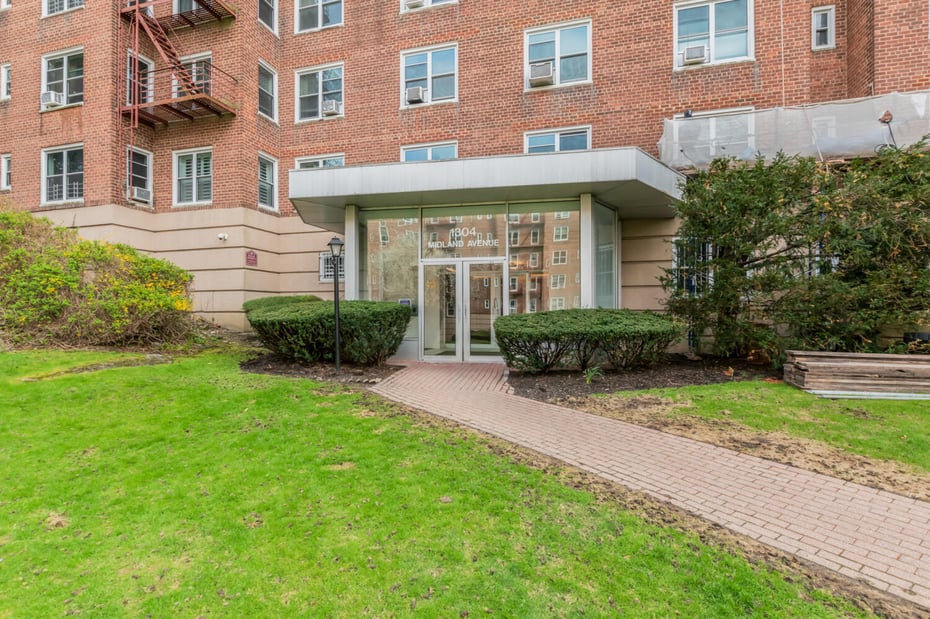 1304 Midland Avenue  #C35 Photo 15