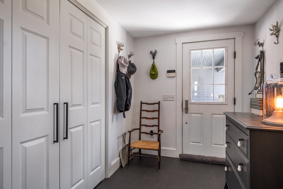 8 Shelter Rock Road Photo 14