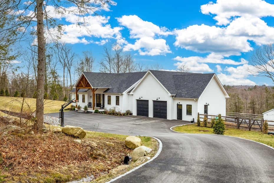 42 Pond Ridge Road Photo 3